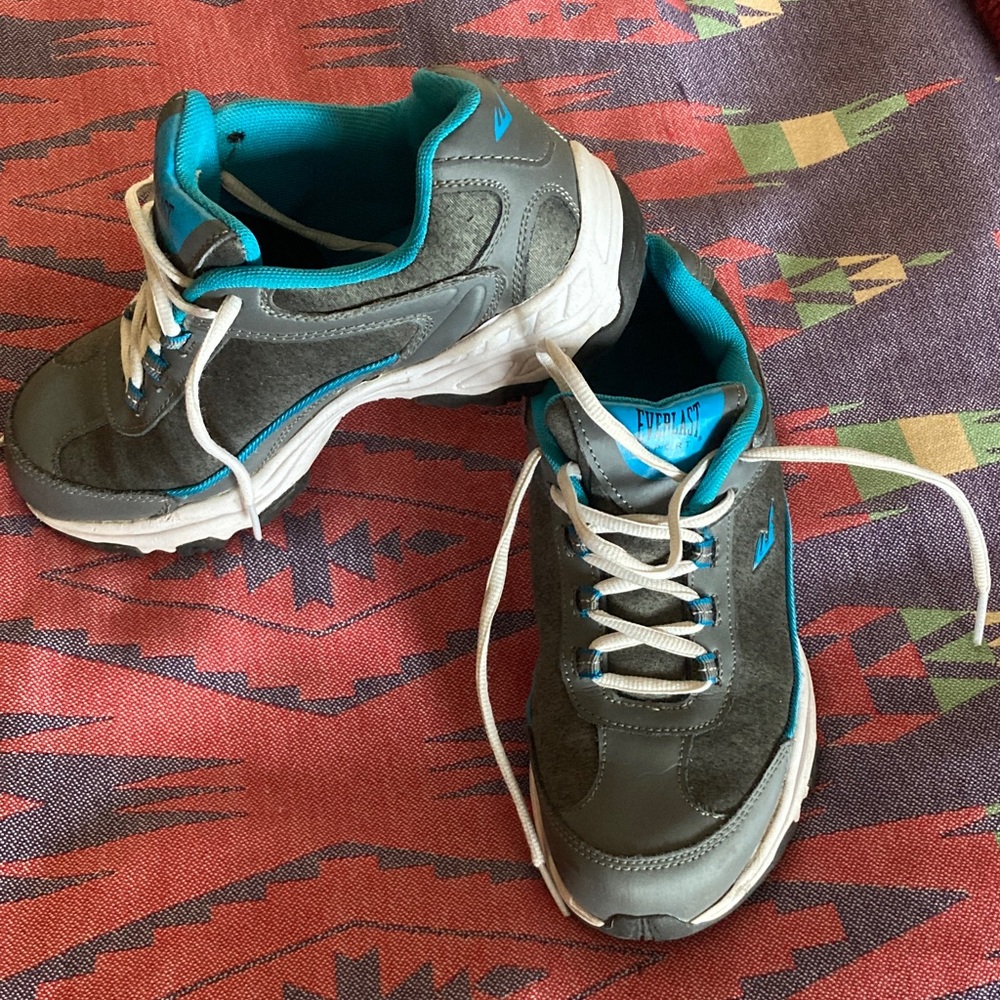 Everlast Charcoal and Teal Athletic Shoes